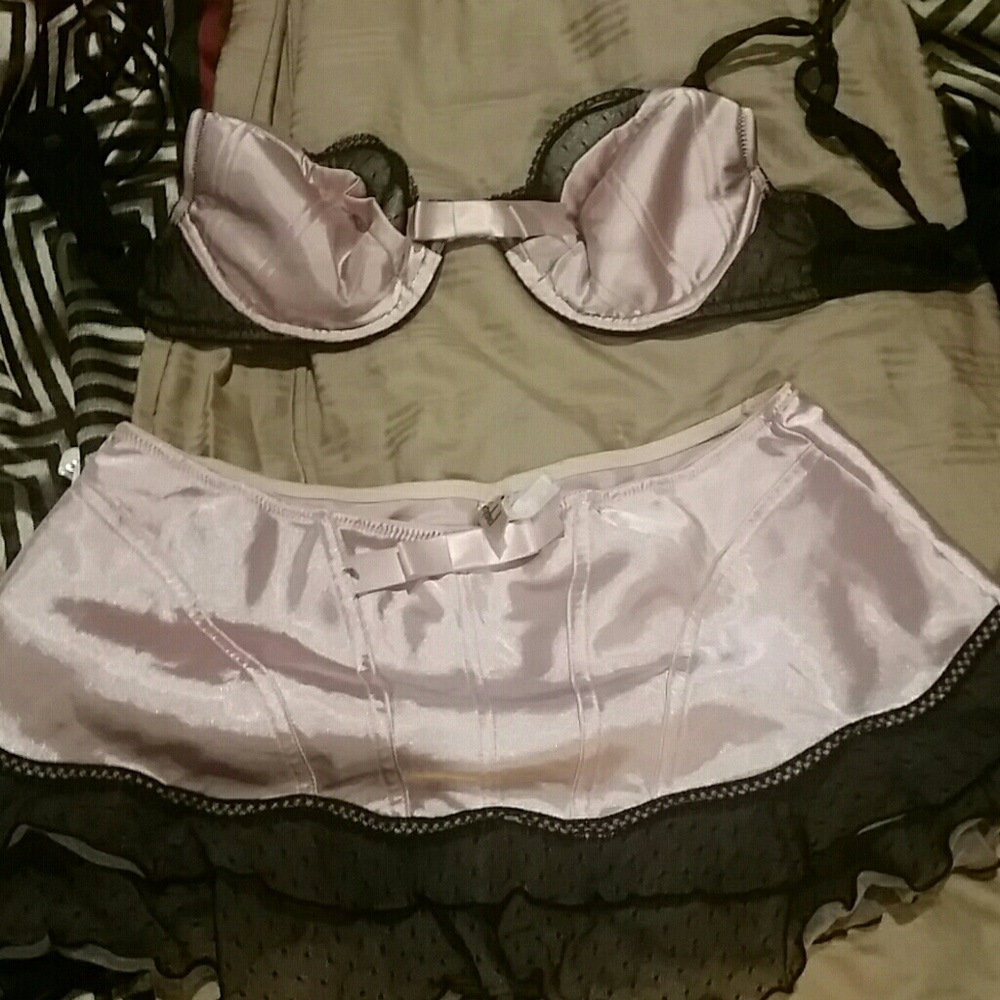 Lingerie two-piece pink and black right pink black